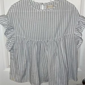 Cute stripped blouse!